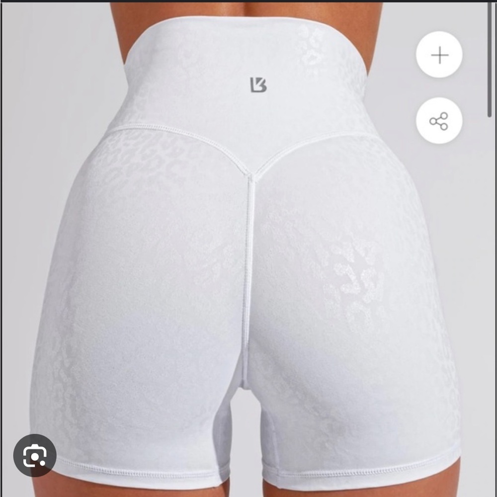 Buffbunny rebel shorts in white leopard